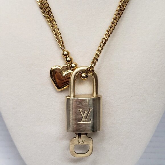 Louis Vuitton Lock & Key w/ Unbranded Heart Love Golden Stainless Steel Chain - Picture 12 of 14